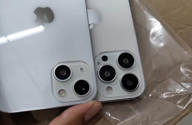 深泽苹果手机维修分享iPhone 13‌机模长什么样 